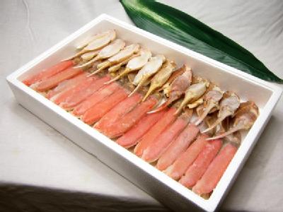 送料無料【贈答用】カット済み 生ずわい蟹 たっぷり２kg【カニ/かに/ズワイガニ 】《※冷凍便》